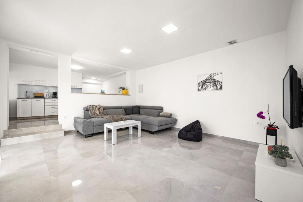 Apartment Olive Garden Near Pula 3 Km From Center And Only 4 Km From The Beach For 4 Persons المظهر الخارجي الصورة