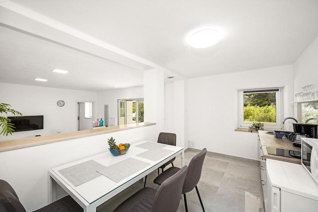 Apartment Olive Garden Near Pula 3 Km From Center And Only 4 Km From The Beach For 4 Persons المظهر الخارجي الصورة