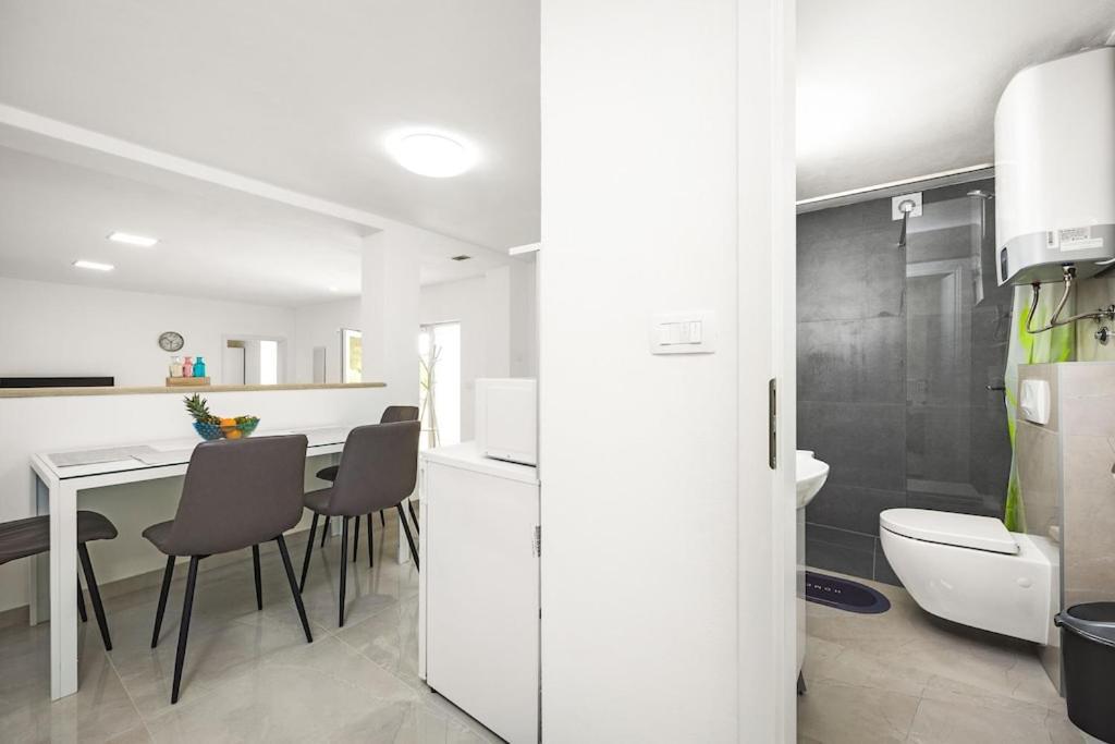 Apartment Olive Garden Near Pula 3 Km From Center And Only 4 Km From The Beach For 4 Persons المظهر الخارجي الصورة